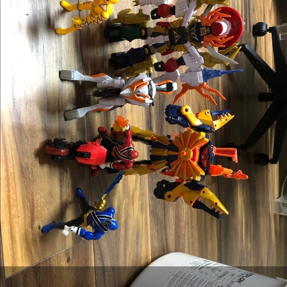 Power Rangers Action Figures Bundle - Picture 3 of 5